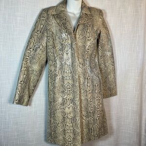 Vakko Coat Size S Beige Snake Print Trench Coat Elegant